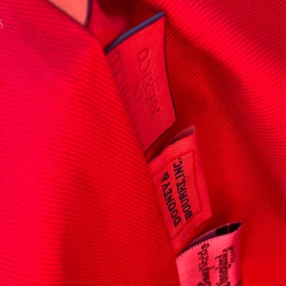 Dooney and Bourke / Disney Parks large tote - Picture 10 of 12